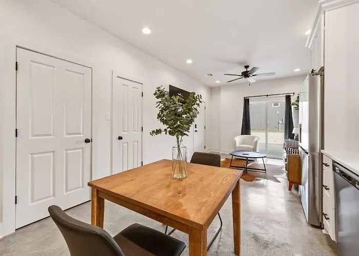Bayou House*instant Booking*king Bd*great Location Hébergement de vacances
